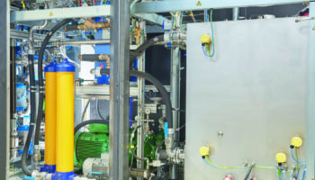 Zu sehen ist ein Prüfstand für Kraftstoffkomponenten der Luftfahrttechnik