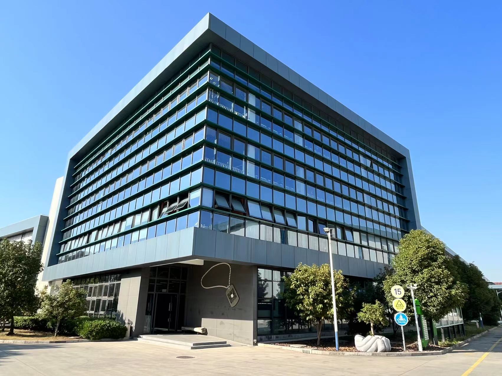 Gebäude in dem Sonplas Automation Kunshan in China beheimatet ist.